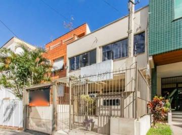Casa · 298m² · 8 Quartos · 2 Vagas · Casa Residencial/Sobrado com 8 dormitórios, sendo 1 suíte, e 2 vagas de garagem no bairro Bela Vista