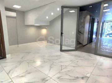 Comercial · 45m² · Sala comercial para alugar no Centro de Vinhedo, interior de São Paulo.
