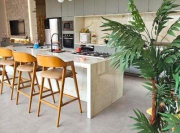 Casa · 201m² · 3 Quartos · 2 Vagas · Casa com 3 quartos à venda, Condomínio Reserva dos Ipês - Uberlândia/MG