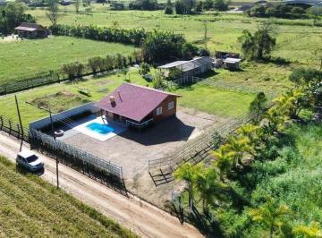 Rural · 900m² · 2 Quartos · Chácara em Meio a Natureza com Piscina e Terreno de 900m² à venda em Canelinha/SC