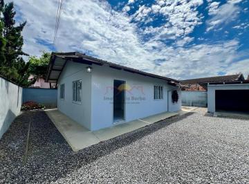 Casa · 80m² · 2 Quartos · 1 Vaga · CASA COM 02 DORMITÓRIOS NO FLORESTA!