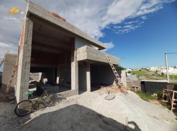 Foto 01 · CASA LINEAR DE ALTO PADRÃO COM 3 SUÍTES NO CONDOMINIO VIVERDE 1 EM RIO DAS OSTRAS RJ