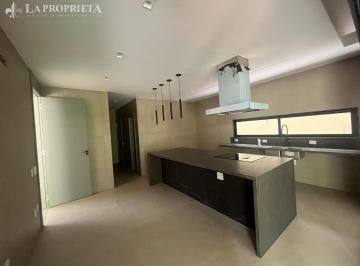Foto 01 · Luxuosa casa de 5 quartos na Barra da Tijuca, Rio de Janeiro - RJ: 5 suítes, 3 salas, 7 banheiros, 4