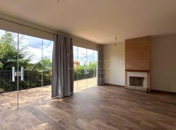Casa · 226m² · 3 Quartos · 2 Vagas · Casa de Condomínio em Campos do Jordão