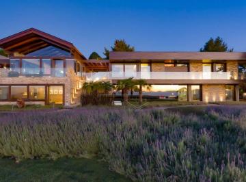 Casa · 1700m² · 7 Quartos · 7 Vagas · Casa de condomínio