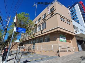 Comercial · 747m² · 30 Quartos · 8 Vagas · Prédio comercial com elevador e habite-se - 30 salas, 3 atendimentos, 3 esperas,
