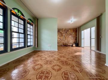 9fa55fdaf08701ea4ab9f2ac5212ae37a6d632d6 · Casa com 4 quartos e 2 vagas próximo à UFSC em Florianópolis.