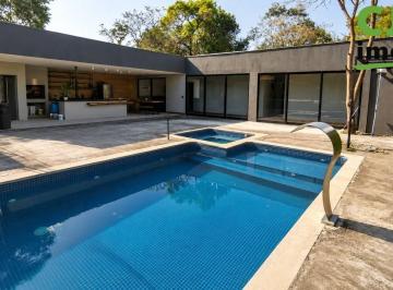 f738211bbe78b4658947840e25b9301b9de093c0 · Casa com 1 dormitório à venda, 125 m² por R$ 590.000,00 - Condomínio Recanto Do Beija Flor - Jabotic