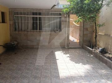Casa · 117m² · 3 Quartos · 2 Vagas · Sobrado com 3 Quartos, sendo 1 Suíte, 2 Vagas de Garagem no Jardim Brasil