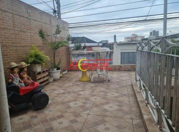 Casa · 125m² · 5 Quartos · 2 Vagas · Casa no Jd. Pinhal - Guarulhos - 03 dormitórios e duas vagas.