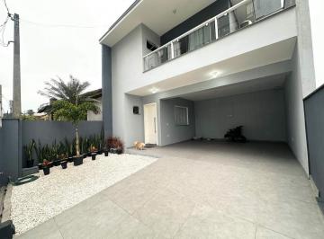 Casa · 180m² · 3 Quartos · 4 Vagas · Casa à Venda em Jaraguá do Sul com 3 suítes - Bairro Centro
