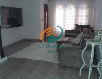 Casa · 200m² · 3 Quartos · 2 Vagas · Sobrado em Rua em Jardim Pinhal - Guarulhos, SP