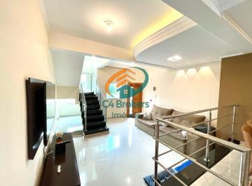 Casa · 230m² · 3 Quartos · 3 Vagas · Sobrado em Rua em Jardim Dourado - Guarulhos, SP
