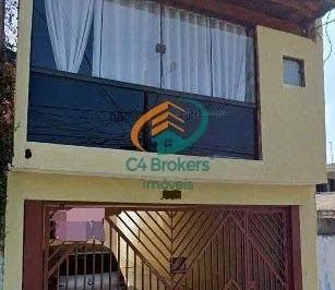 Casa · 218m² · 4 Quartos · 4 Vagas · Sobrado em Rua em Jardim Presidente Dutra - Guarulhos, SP