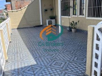 Casa · 250m² · 3 Quartos · 3 Vagas · Sobrado em Rua em Taboão - Guarulhos, SP