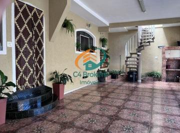 Casa · 250m² · 3 Quartos · 3 Vagas · Sobrado em Rua em Taboão - Guarulhos, SP
