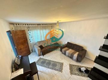 Casa · 230m² · 4 Quartos · 4 Vagas · Sobrado em Rua em Jardim Tabatinga - Guarulhos, SP