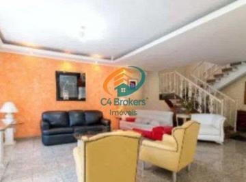 Casa · 447m² · 4 Quartos · 10 Vagas · Sobrado em Rua em Vila Galvão - Guarulhos, SP