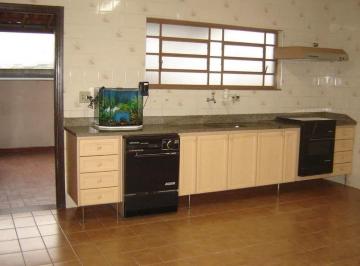 Casa · 262m² · 3 Quartos · 3 Vagas · Sobrado em Guarulhos