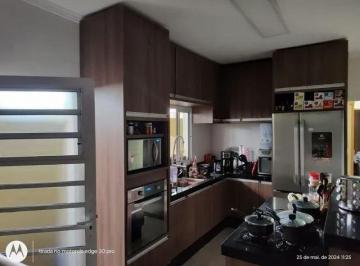 Casa · 180m² · 2 Quartos · 3 Vagas · Sobrado em Rua em Vila Nova Bonsucesso - Guarulhos, SP