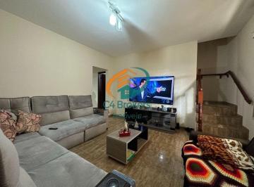 Casa · 200m² · 3 Quartos · 2 Vagas · Sobrado em Rua em Jardim Aida - Guarulhos