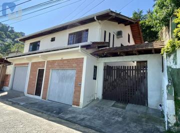 Casa · 229m² · 3 Quartos · 3 Vagas · Ótima oportunidade de casa para quem buscas uma moradia com espaço para área comercial a menos de 90