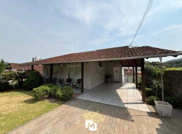 Casa · 280m² · 3 Quartos · 2 Vagas · Excelente oportunidade de adquirir um imóvel de 2 pavimentos no coração do bairro da Velha, em Blume