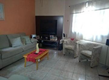 Casa · 250m² · 3 Quartos · 2 Vagas · Casa Térrea em Jacareí