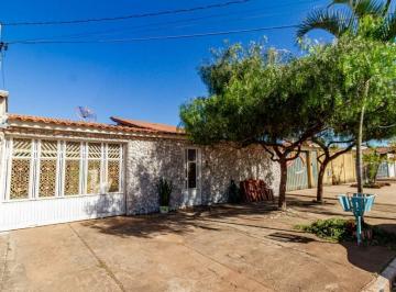 Casa · 280m² · 5 Quartos · 5 Vagas · Casa Ampla com 5 Suítes, Porcelanato e Amplo Espaço de Garagem Para Venda na QND 32 - Taguatinga Nor
