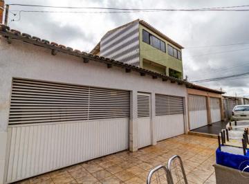 _FS_1012-HDR.jpg · Casa Ampla e Confortável à Venda – 5 Quartos e 4 Vagas em Taguatinga Norte