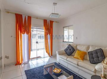Casa · 200m² · 4 Quartos · 2 Vagas · Casa Térrea com 4 Quartos, 2 Suítes, 2 Vagas de Garagem e Piscina com Hidromassagem à Venda na QE 04