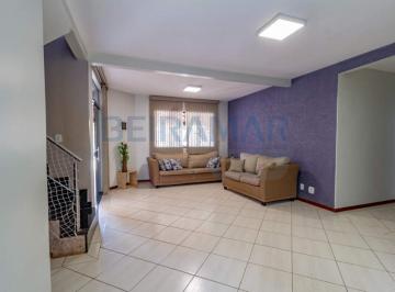 Casa · 350m² · 5 Quartos · 3 Vagas · Casa com 5 Quartos, 2 Suítes e 350m² de Área Construída à Venda na Rua 05 – Vicente Pires
