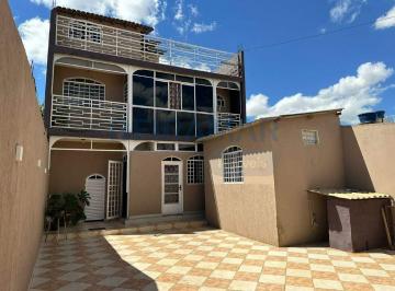 Casa · 160m² · 2 Quartos · 3 Vagas · 2 Casas à Venda - QNN 24 