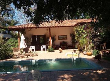 Casa · 260m² · 4 Quartos · 4 Vagas · Terreno com duas casas