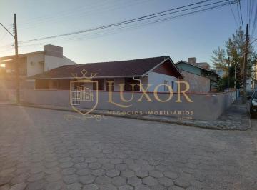 Foto 15 · Casa localizada na Praia do Gragatá em Navegantes SC, 3 dormitórios e amplo terreno de esquina.