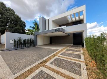 Casa de 3 quartos, Vicente Pires · Casa recém-construída com 3 suítes e lazer completo na Rua 2 de Vicente Pires