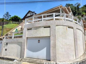 Casa de 3 quartos, Petrópolis · Vende-se linda casa fora de condominio com belíssima vista na Mosela!