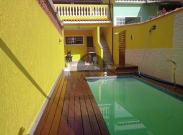 Foto 01 · Casa com piscina e terraço - Pechincha