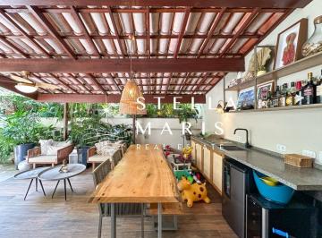 Foto 01 · Copanema, Apartamento reformado com área externa incrível, 3 quartos sendo 2 suítes e 1 vaga à venda