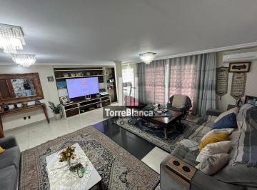 31736539171077.jpg · Sobrado Residencial/Comercial para Locação com 3 Suítes e Terraço, 300m², Centro.