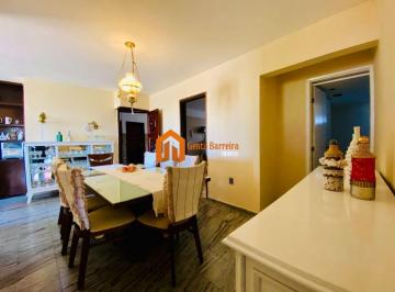 Apartamento · 307m² · 3 Quartos · 2 Vagas · Espaçoso apartamento na Varjota