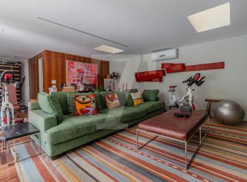 Casa · 1219m² · 4 Quartos · 5 Vagas · Um refúgio no melhor do bairro Cidade Jardim. Com arquitetura de Marco Aurélio Viterbo e paisagismo