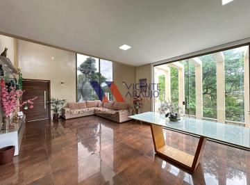 Casa · 309m² · 3 Quartos · 2 Vagas · O Lar Perfeito para sua Família em um Condomínio Completo.