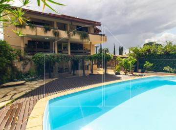 Casa · 600m² · 5 Quartos · 5 Vagas · Lago Sul QI 27, 5 Suítes com varanda e closet.