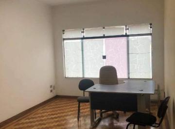 Casa · 330m² · 3 Quartos · 4 Vagas · Sobrado em Rudge Ramos – 3 quartos, sendo 1 suíte, com quintal e churrasqueira