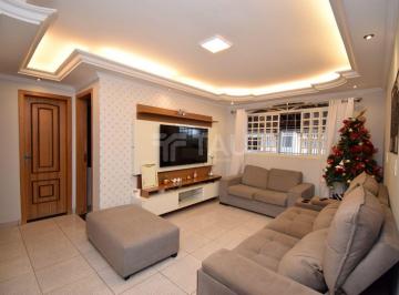 Casa · 183m² · 6 Quartos · 3 Vagas · Casa 6 quartos QNA 49 Taguatinga Norte