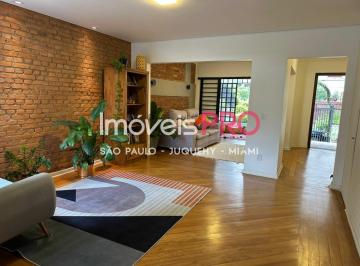 Casa · 320m² · 4 Quartos · 2 Vagas · Ampla Casa Reformada