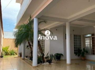 Casa · 360m² · 4 Quartos · 4 Vagas · Casa à venda, bairro de Lourdes
