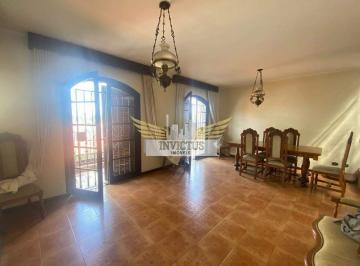 Casa · 298m² · 5 Quartos · 6 Vagas · Sobrado com 3 Quartos para Comprar, 298m² - Campestre, Santo André/SP.