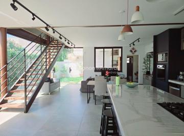 Casa · 216m² · 3 Quartos · 2 Vagas · Sobrado para venda com 3 quartos e escritório no Condomínio Reserva Real, Paulínia